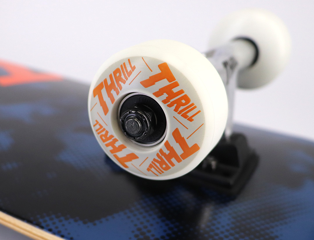 Thrill complete Skateboard Smoke 8.00